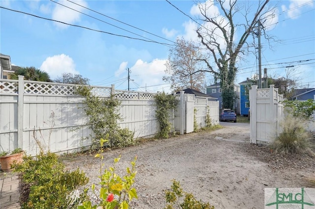 515 E Henry St, Savannah, GA 31401 - photo 44