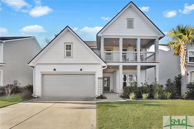 view of front facade featuring a balcony and a front lawn