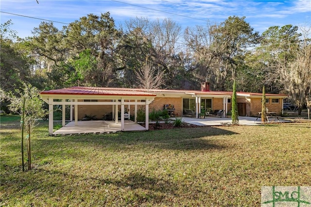 view of yard with a patio