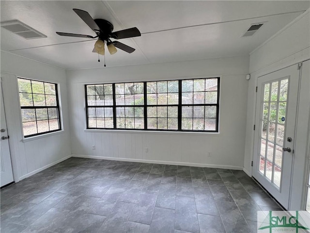 unfurnished room featuring ceiling fan