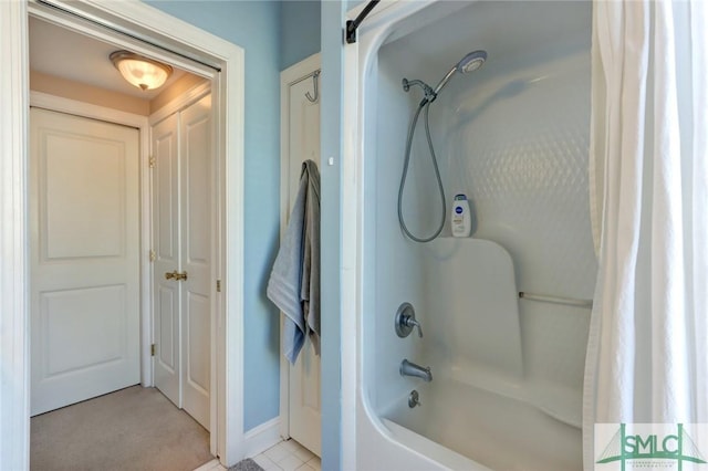 bathroom with shower / tub combination