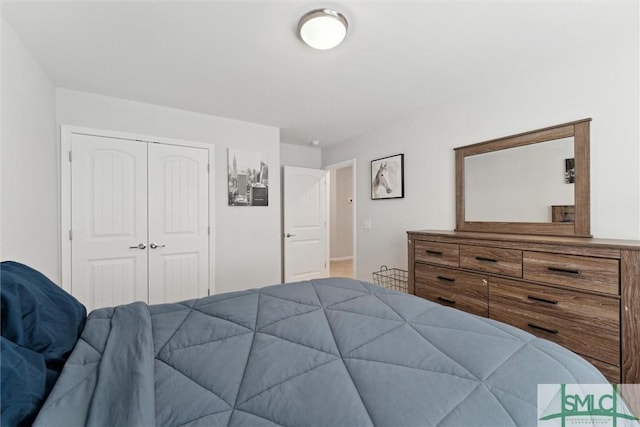 bedroom with a closet