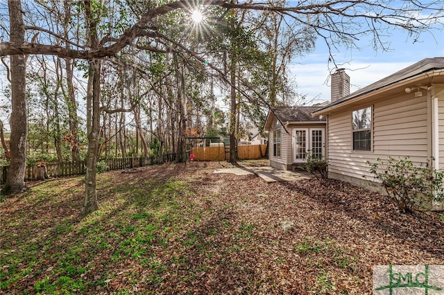 view of yard featuring a patio