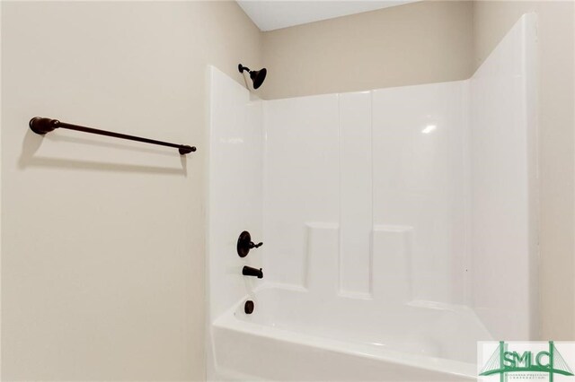 bathroom featuring shower / bathing tub combination