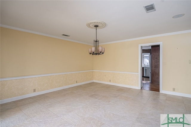 unfurnished room with an inviting chandelier and ornamental molding