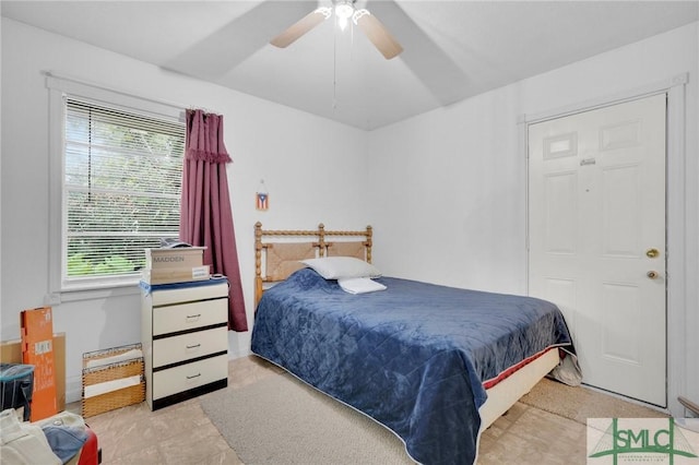 bedroom with ceiling fan