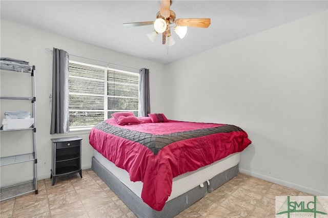 bedroom with ceiling fan