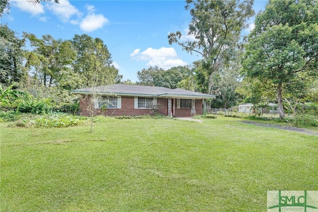 view of front of house with a front yard