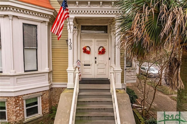 view of property entrance