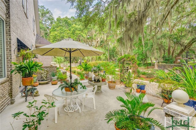 view of patio / terrace with outdoor dining area