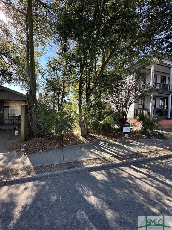 Listing photo 2 for 615 W 42nd St, Savannah GA 31415