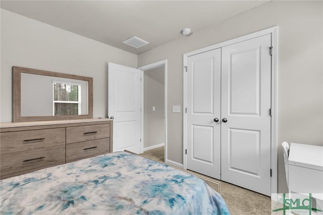 bedroom with a closet