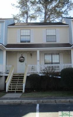 view of front of property featuring a porch