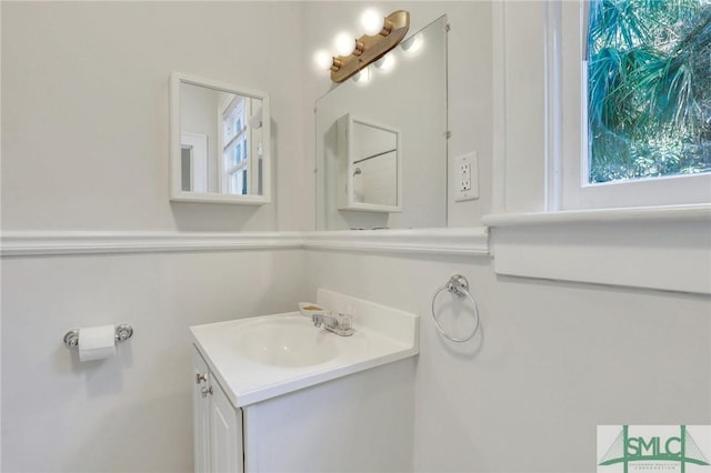 bathroom with vanity