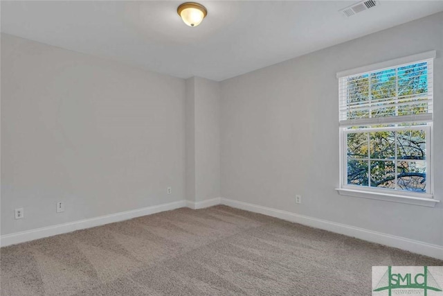 view of carpeted spare room