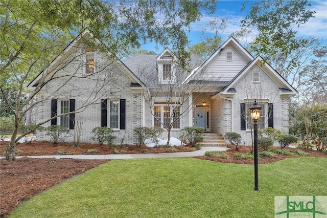 view of front of house with a front yard