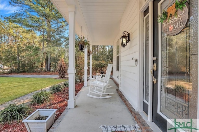 view of patio / terrace with covered porch