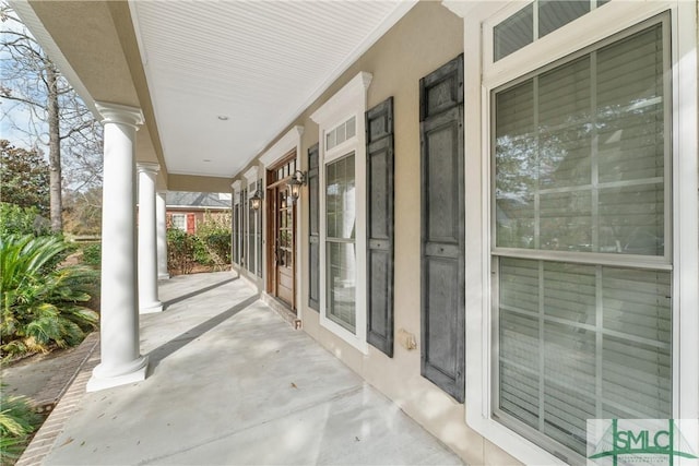 view of patio / terrace with covered porch