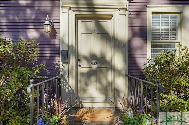 view of property entrance