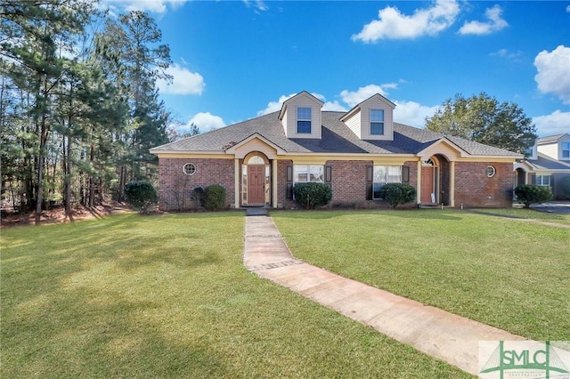 view of front of property with a front yard