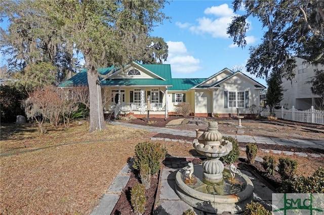 view of front facade with covered porch