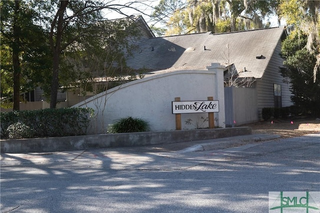 view of community / neighborhood sign