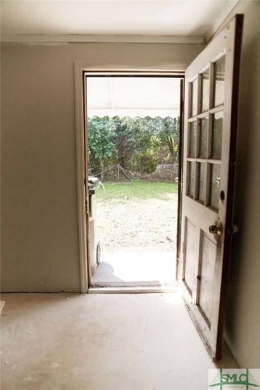 entryway featuring concrete floors