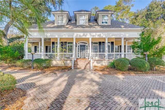 view of front facade featuring a porch