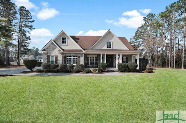 view of front facade with a front lawn