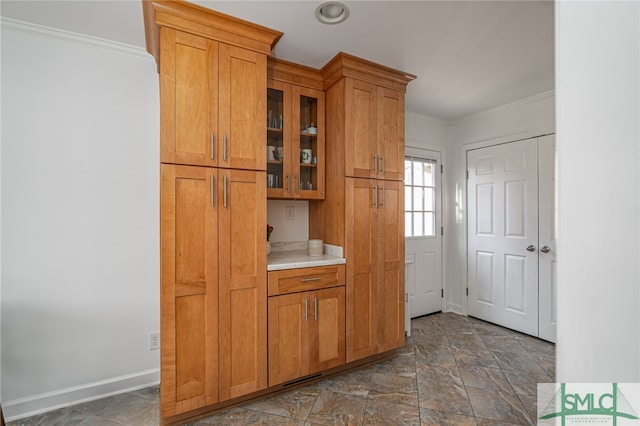 kitchen with crown molding