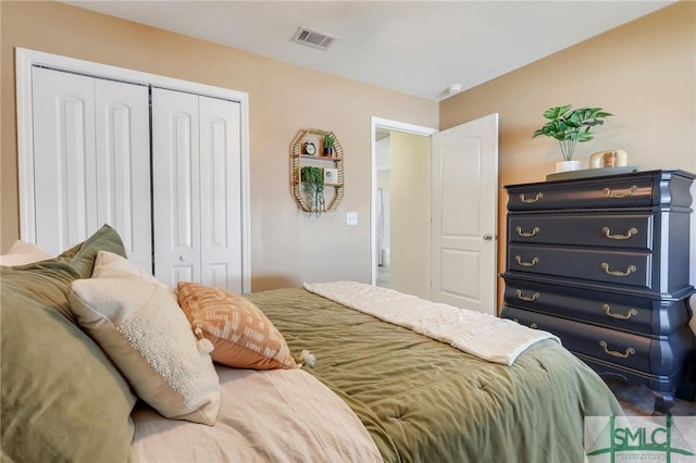 bedroom with a closet