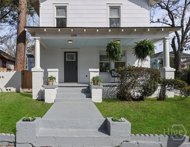 1108 E 39th St, Savannah, GA 31404 - american foursquare style home with a porch