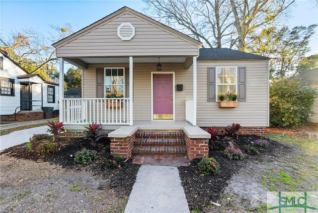 view of front of property featuring a porch