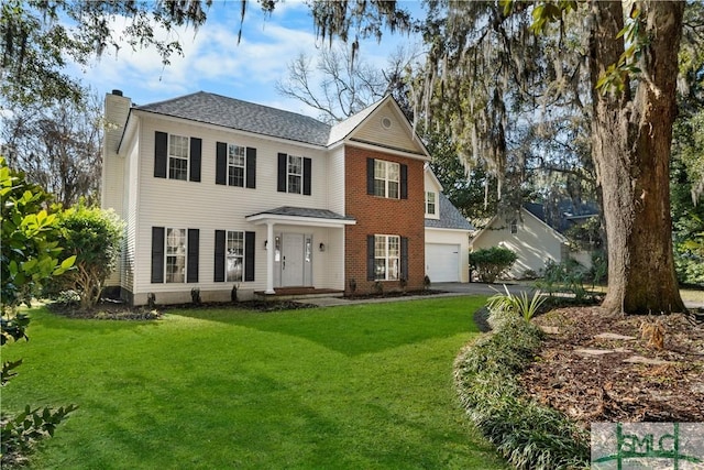 view of front of home featuring a front yard