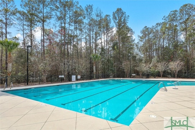 view of swimming pool