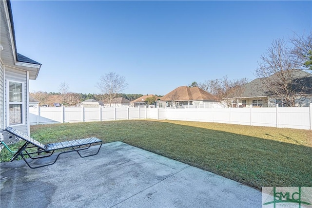 view of yard featuring a patio