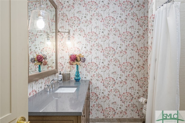 bathroom with vanity