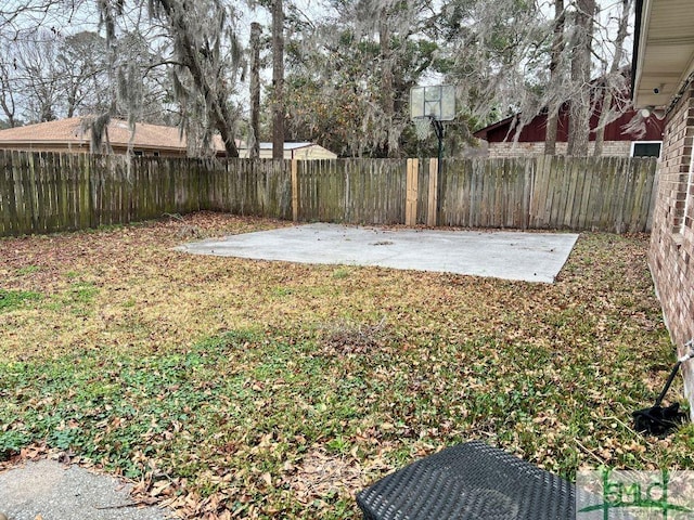 view of yard with a patio