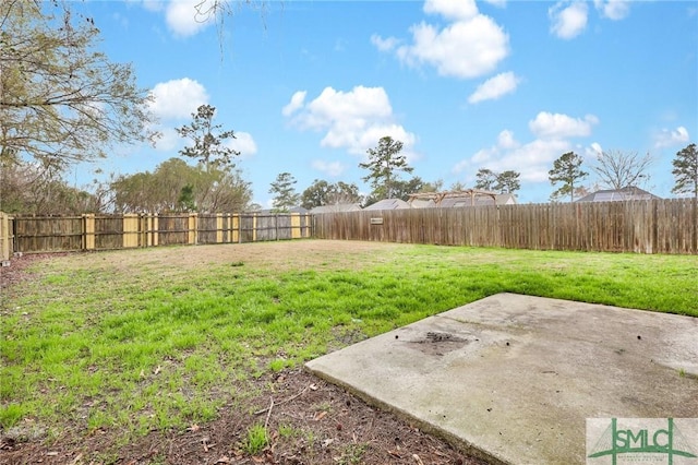 view of yard with a patio