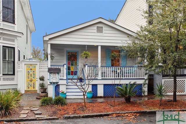 view of front of house with a porch