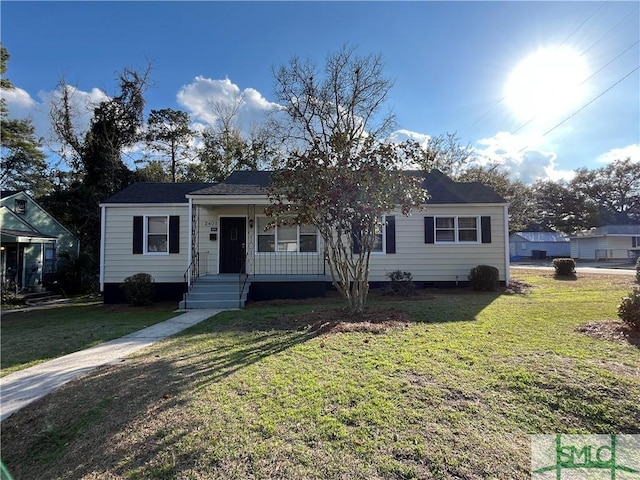 view of front of house with a front yard