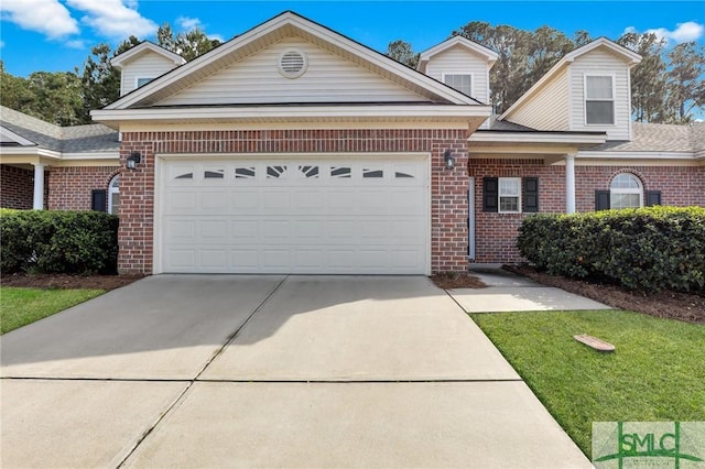 view of front facade with a garage