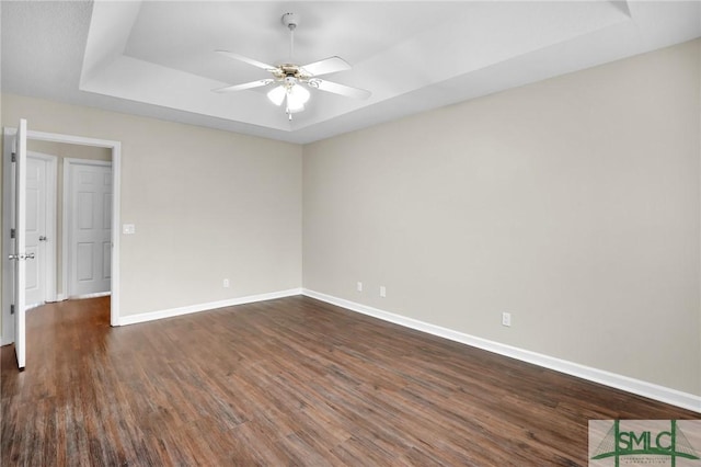 209 Mariners Way, Savannah, GA 31419 - spare room with a raised ceiling, a ceiling fan, and baseboards
