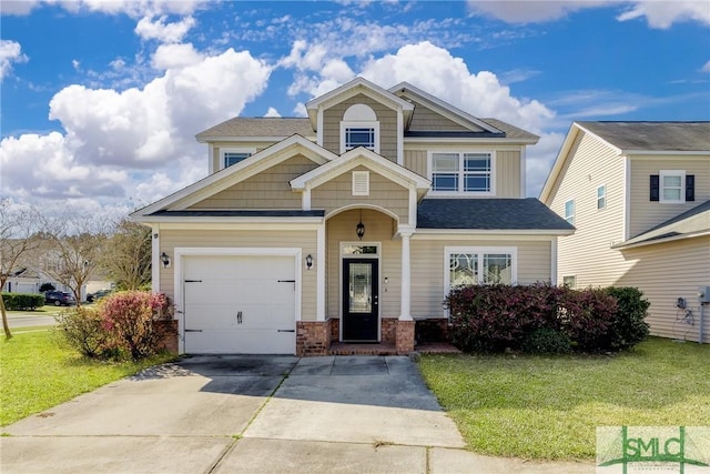 craftsman house with a front yard