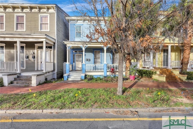 view of front facade with a porch