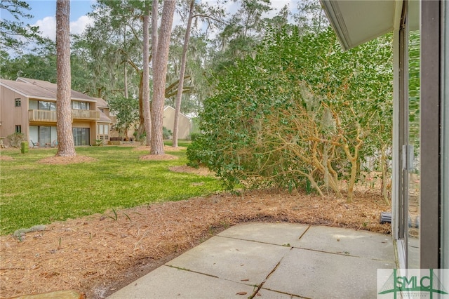 view of yard with a patio area