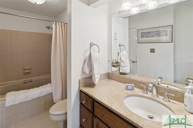 full bathroom featuring toilet, shower / tub combo with curtain, and vanity