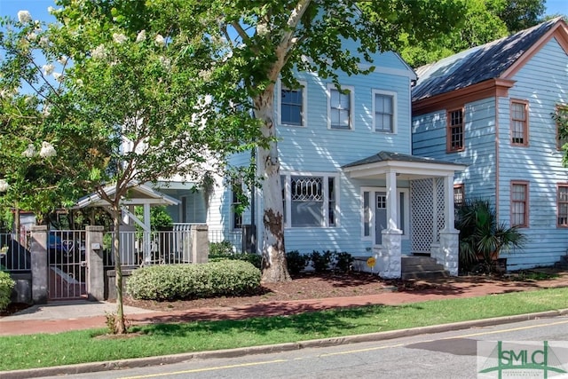 view of front of house