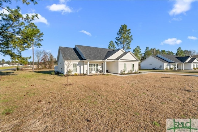 view of front of house with a front yard