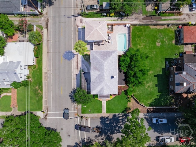 202 E 49th St, Savannah, GA 31405 - aerial view of a pool